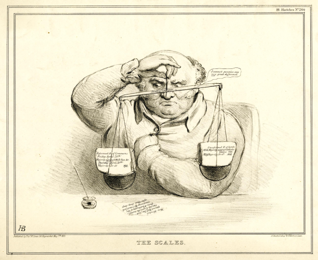 Ein Anwalt im Anzug sitzt an einem Tisch mit einer Waage vor sich und sieht Dokumente durch, die mit Text und Zahlen markiert sind.