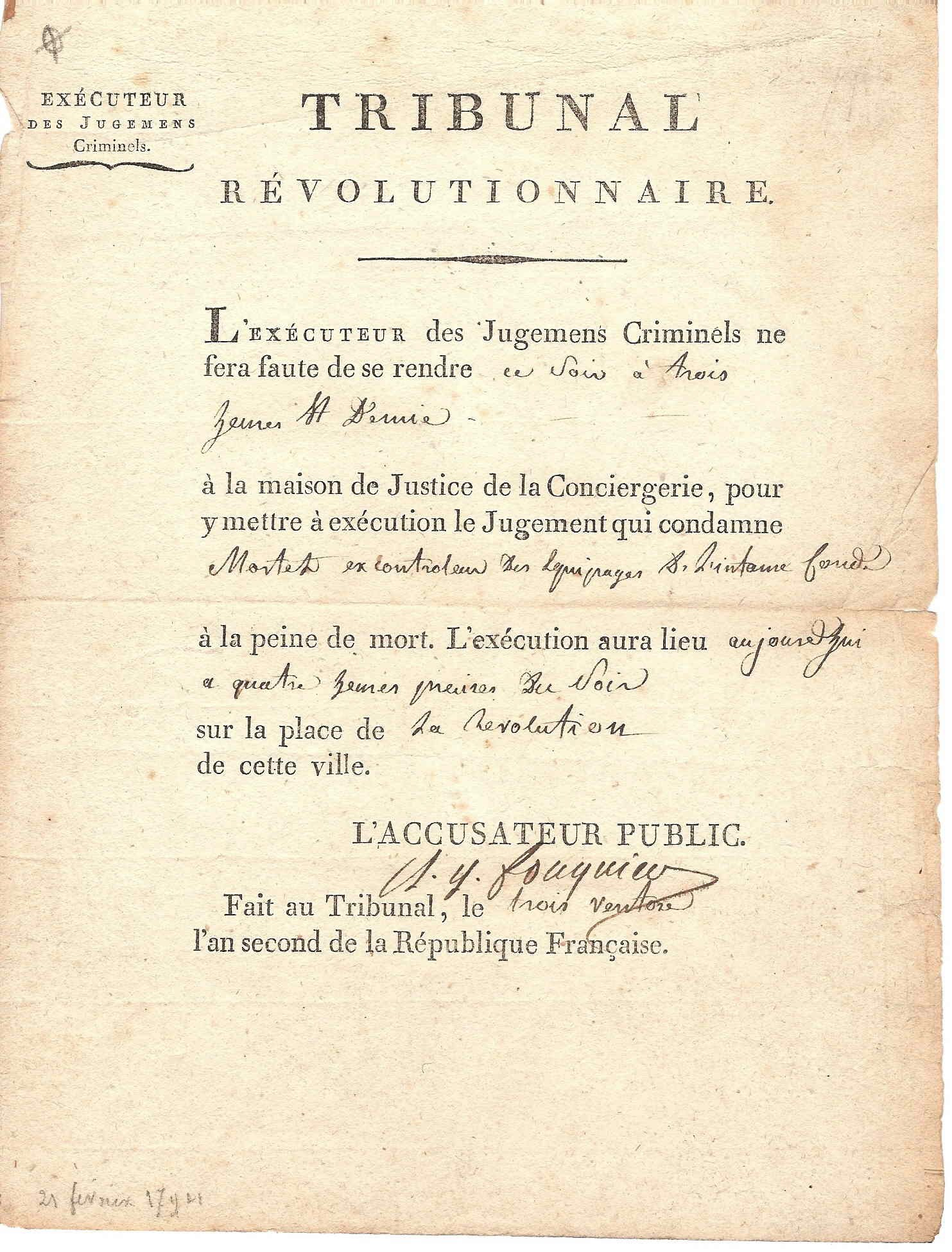 Gelbliches historisches Dokument mit der Überschrift "Tribunal Révolutionnaire", das Strafurteile und Hinrichtungsfolgen in Frankreich beschreibt, in Schreibschrift.