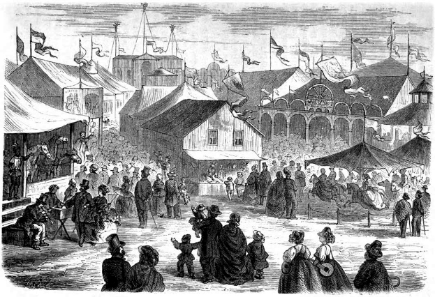 Eine Schwarz-Weiß-Zeichnung eines pulsierenden viktorianischen Karnevals in London, England, mit einer Menge Menschen, Zelten, Gebäuden, Flaggen und Masten unter einem Himmel.